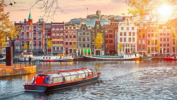 Customized 6 Nights / 7 Days Europe Tour Package | London, Paris & Amsterdam - Starting from â‚¬1199