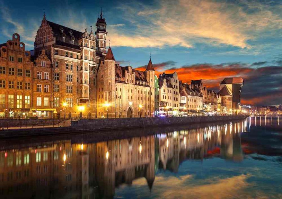 Poland Tour Package: 6-Day Warsaw & Krakow Getaway